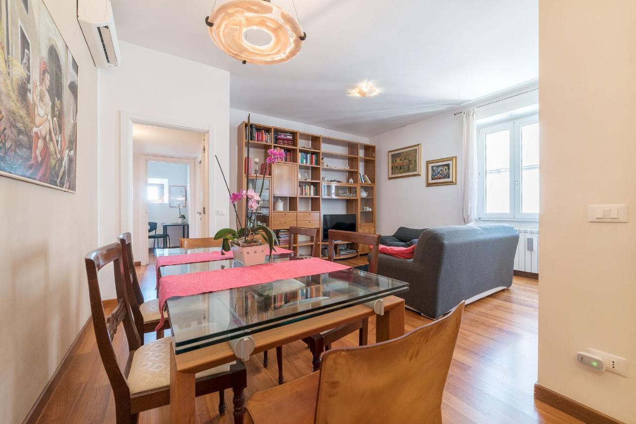 רומא Colosseum Roomy Apartment מראה חיצוני תמונה