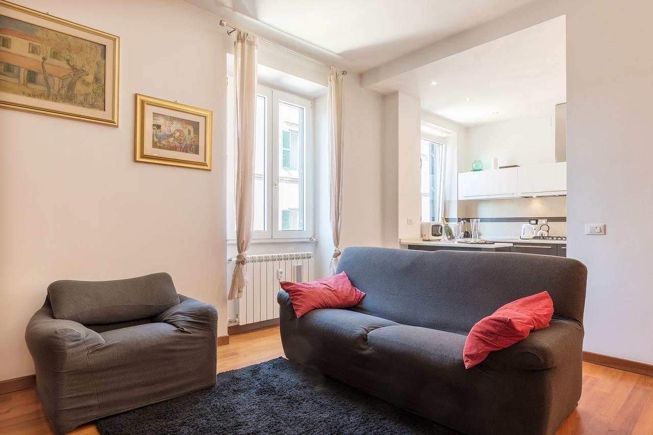 רומא Colosseum Roomy Apartment מראה חיצוני תמונה